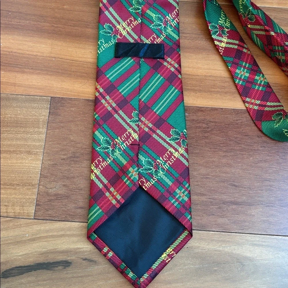 Holiday tie